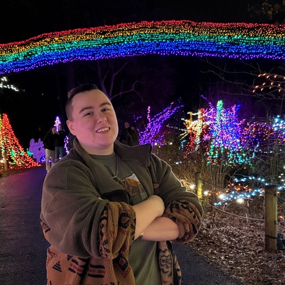 Meet your Posher, Ellen - Picture 1 of 1